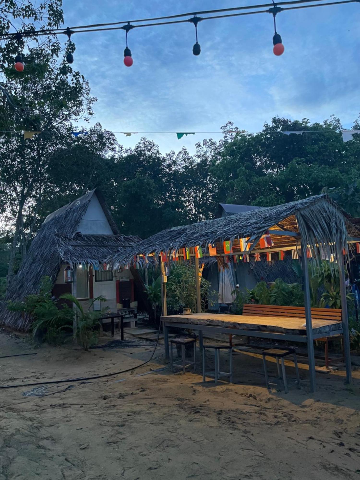 Готель Phuketairportcamping Ban Bo Sai Klang Екстер'єр фото